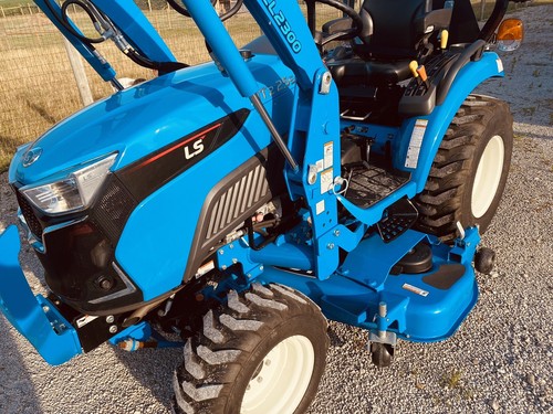 2022 Ls Mt225s 25hp Yanmar 4x4 Hst 3hrs Loader 60” Deck - Picture 5 of 20