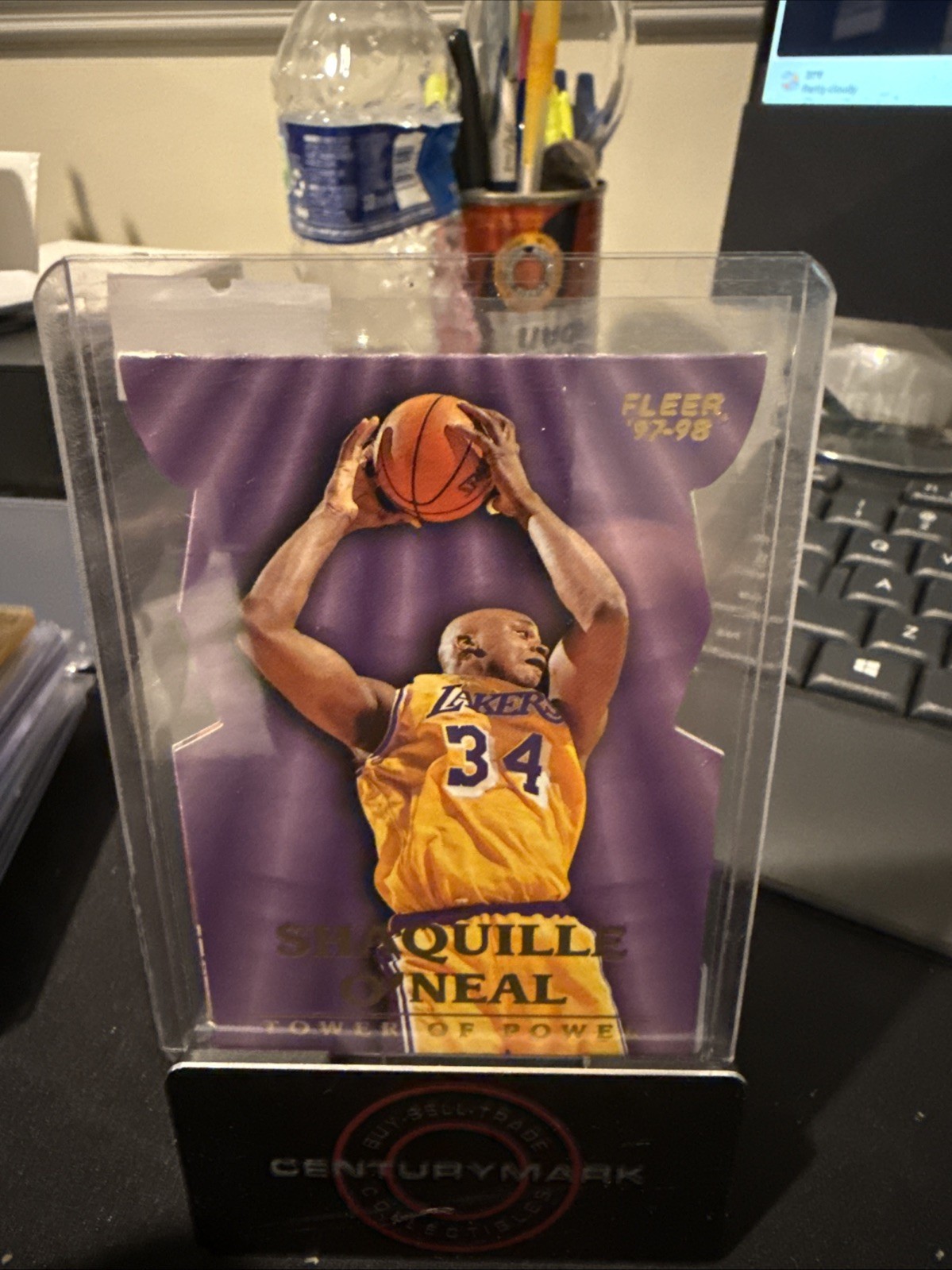 Shaquille O'Neal 1997 Fleer #8-TP Tower of Power Price Guide