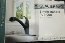 Glacier Bay Market Single-Handle Pull-Out Kitchen Faucet Matte Black