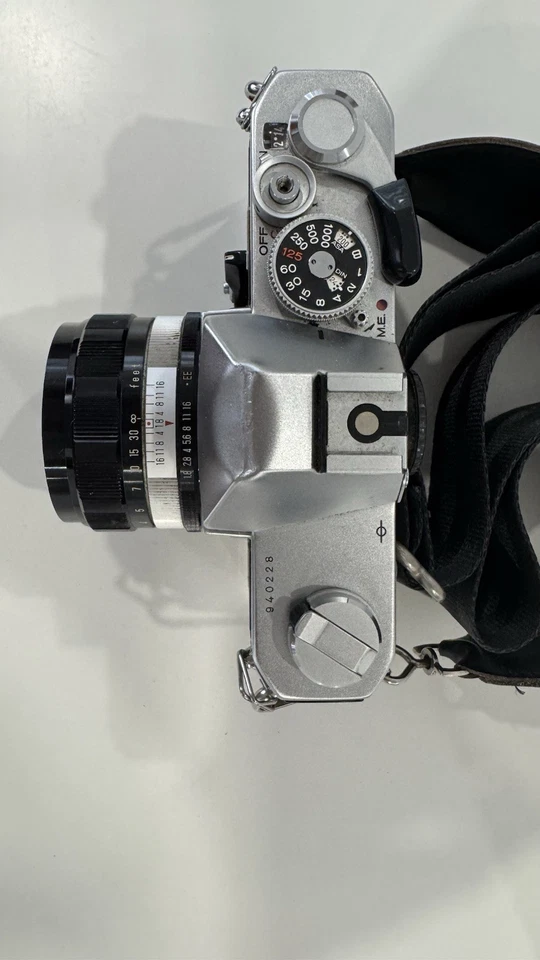 Cámara fotográfica Konica Autoreflex T3 Hexanon 52 mm f1,8 SLR Foto 2 de 4