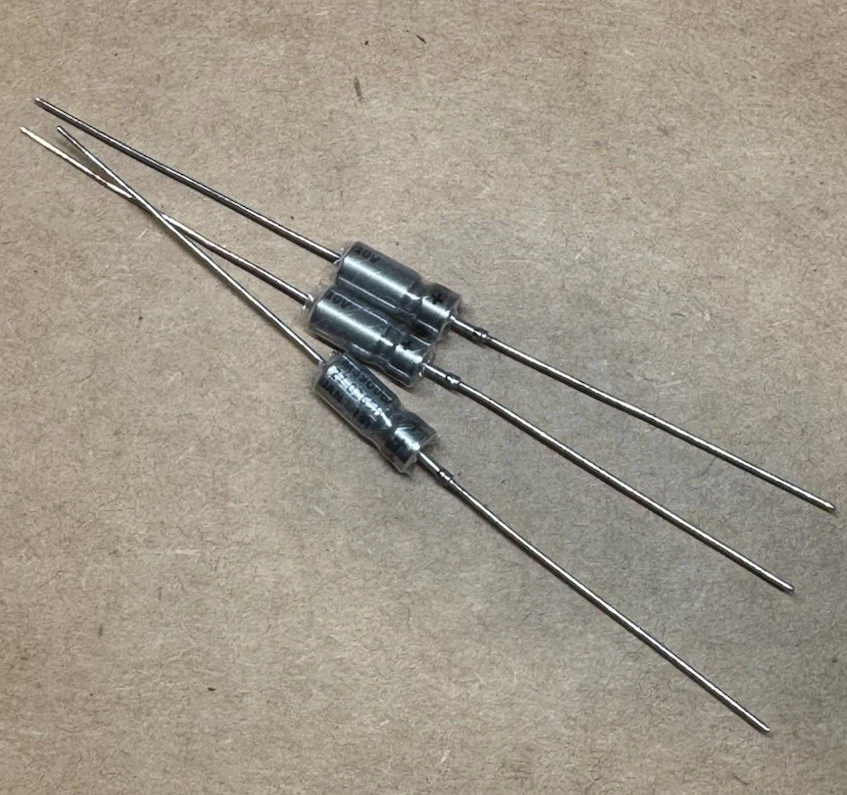 3pcs M39006/22-0625H Vishay Capacitors Tantalum Hermetically Sealed 10 V Axial photo 4