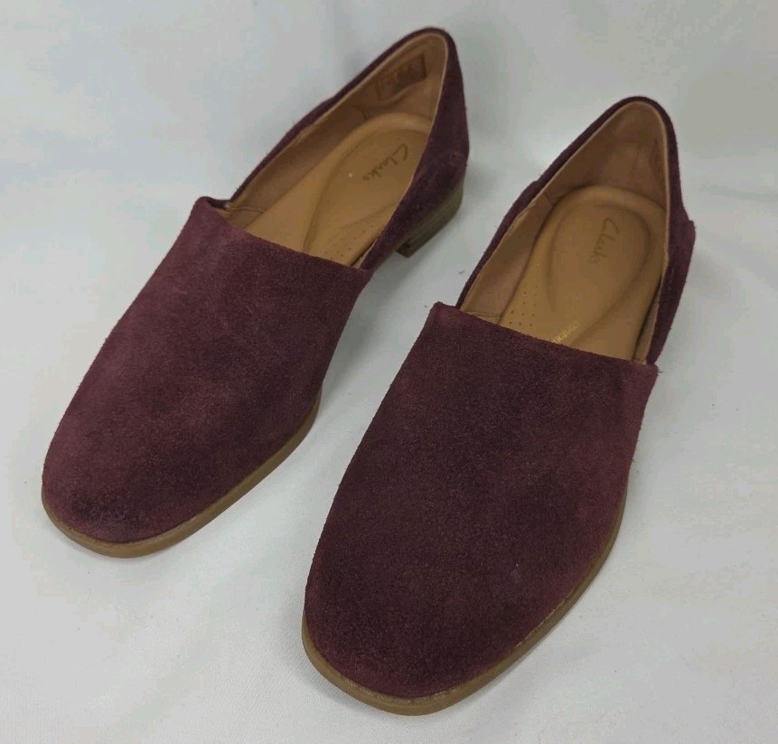Clarks Womens Suede Pure Belle Slip-On Loafers in Burgundy