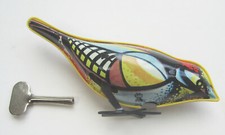 Tin Litho Small Bird Plastic Feet With Key 4.5" Japan  Key LOOKS GREAT