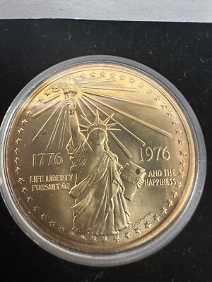 The National Bicentennial Medal 1776-1976 Gold Plated Coin with