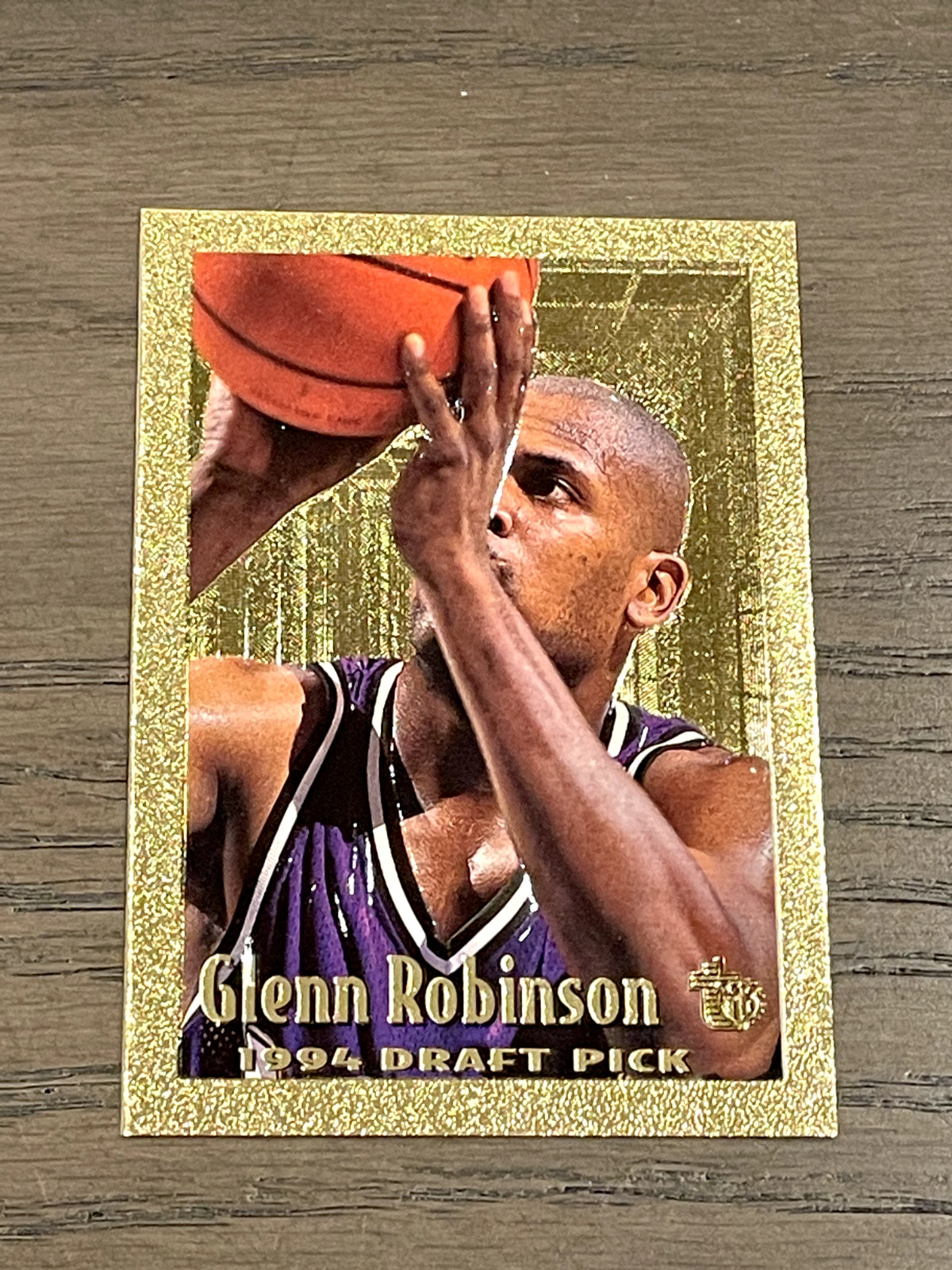 1994-95 Topps Embossed Golden Idols Glenn Robinson RC #101 Milwaukee Bucks