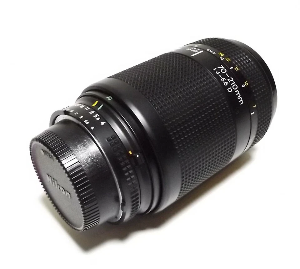 Pre-Owned Nikon AF Nikkor 70–210MM F1.4–5.6 D Lens With Hn-24 Hood - Image 2 of 4