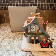 NEW PARTYLITE SANTAS WORKSHOP TEA LIGHT CANDLE HOUSE P0269 CHRISTMAS VILLAGE