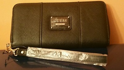 GUESS CLUTCH  WALLET BLACK COLOR GORGEOUS & CHEAP!!