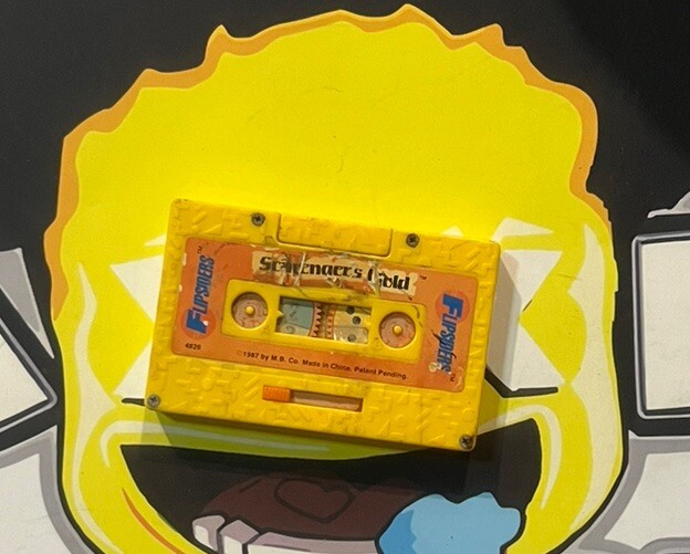 Vintage 1987 Milton Bradley Flipsiders Game 