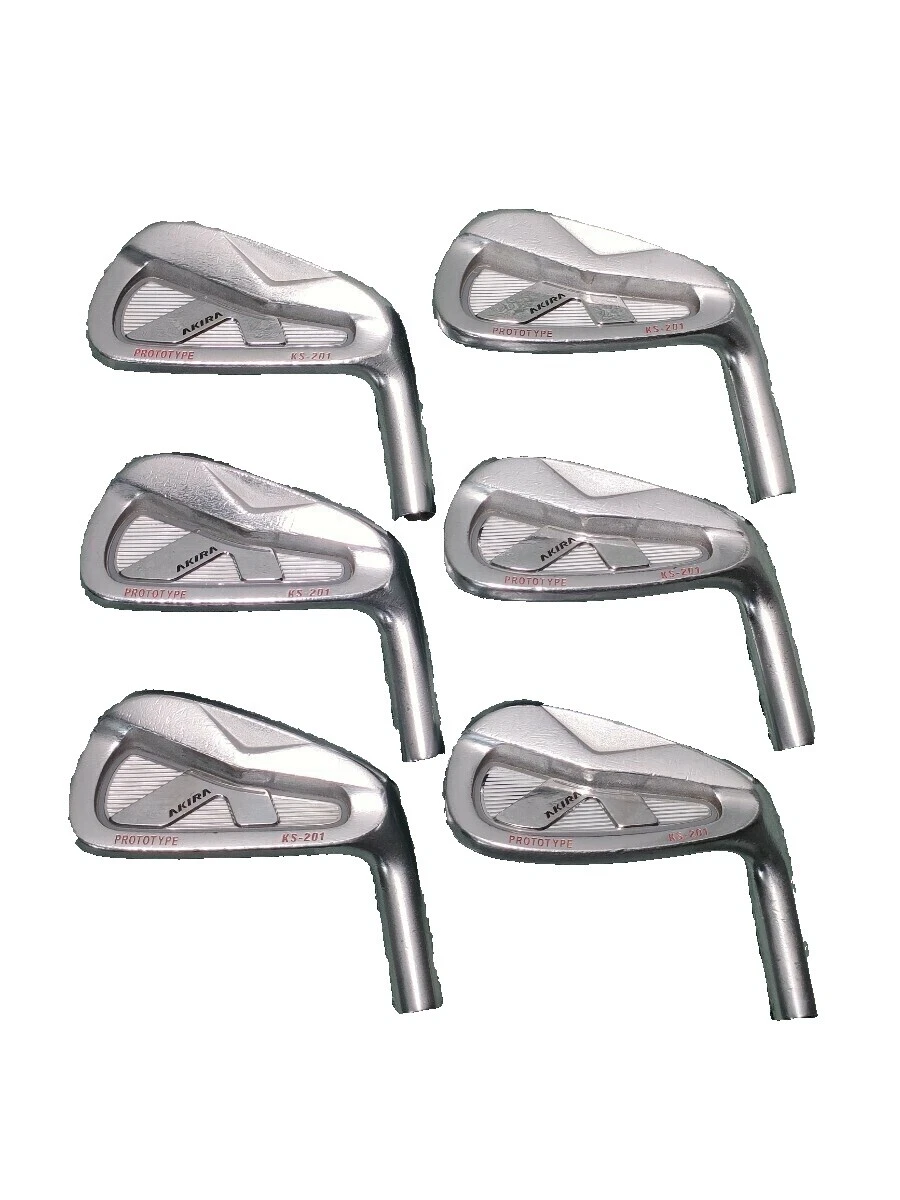 Equipo de Golf Akira