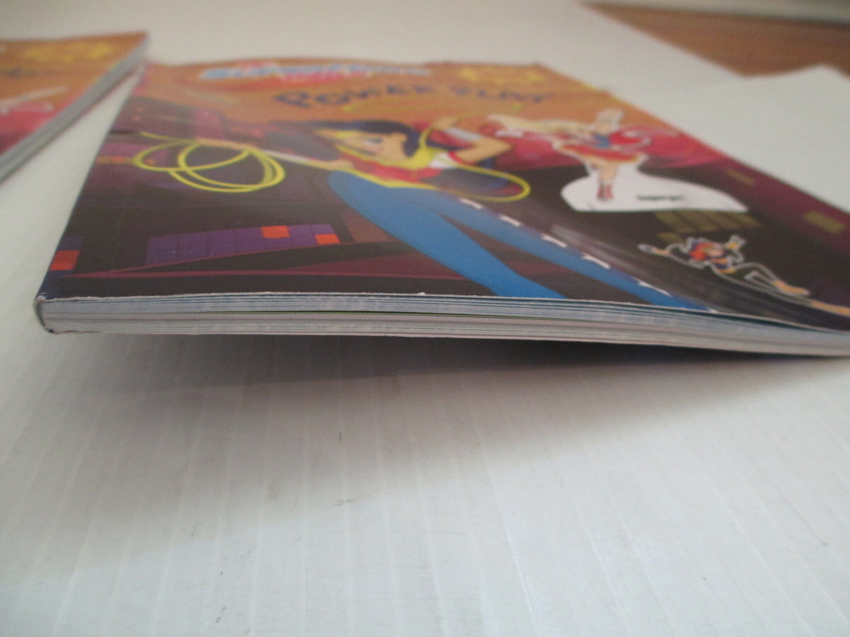 希少　DC Comics スーパーヒーロー洋書3冊セット 希少 DC Comics スーパーヒーロー洋書3冊セット