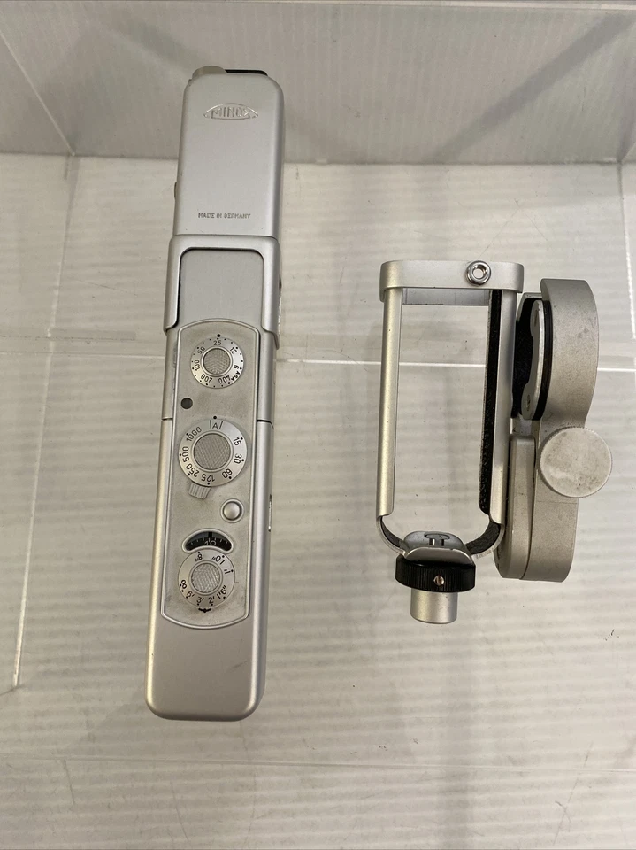 Cámara espía subminiatura vintage Minox C con flash y accesorio Foto 2 de 4