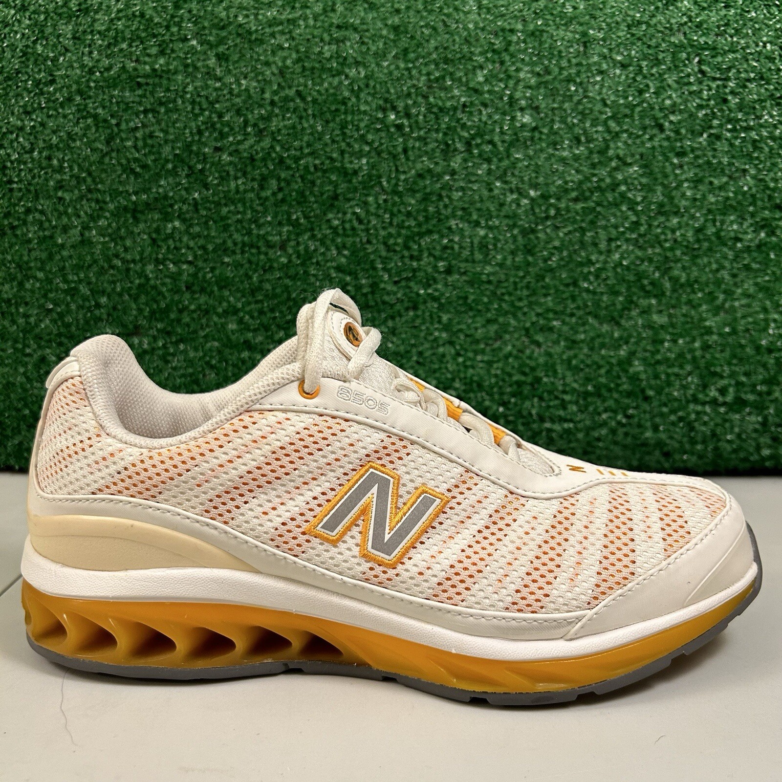New Balance 8505 Zip Womens 9 B White Orange Shoes Sneakers Athletic Walking