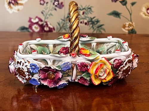 Antico cesto di fiori oblungo vintage KBNY Italia Capodimonte con manico oro - Foto 12 di 12