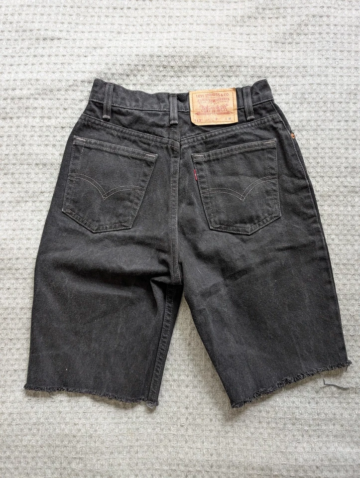 Vintage Levis 512 Shorts Womens 7 Black Denim Slim Fit Cut Off Made USA 90s - Image 3 of 4