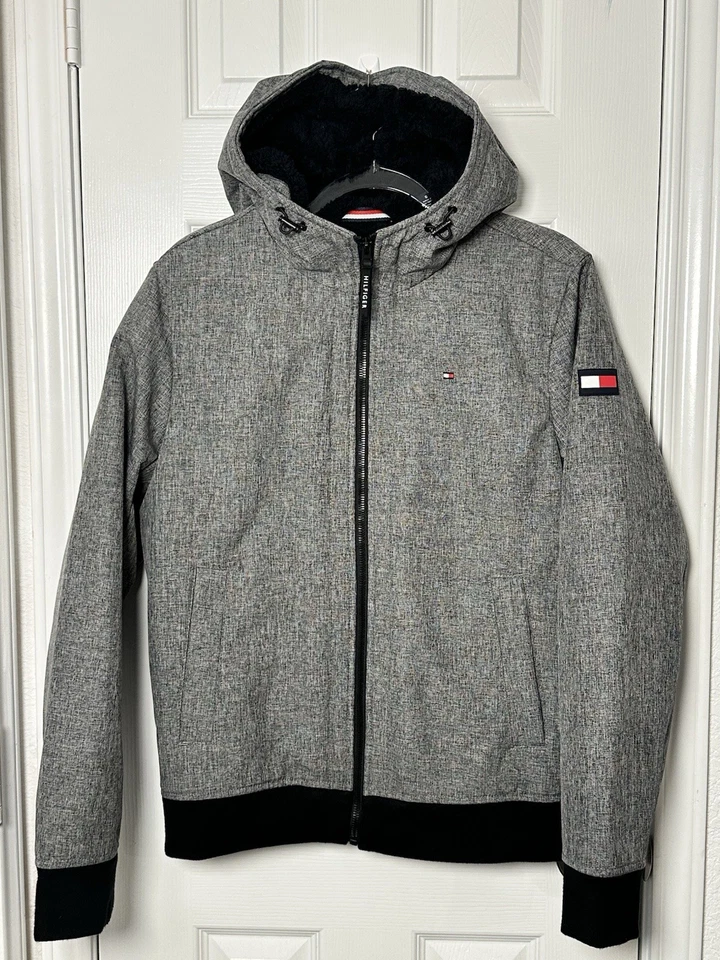 Tommy Hilfiger Resistente al Agua y al Viento Cremallera Completa Forrada de Piel Con Capucha Gris Para Hombre Talla S Foto 2 de 4