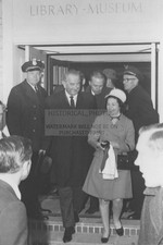 PRESIDENT LYNDON B JOHNSON AND LADY BIRD AT HOOVER LIBRARY 1969 4X6 PHOTO
