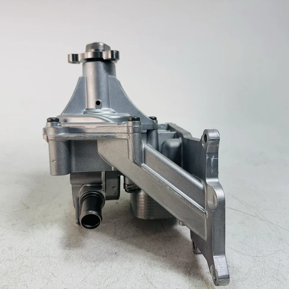 Conjunto de bomba de agua GM 25204277 original Foto 4 de 4