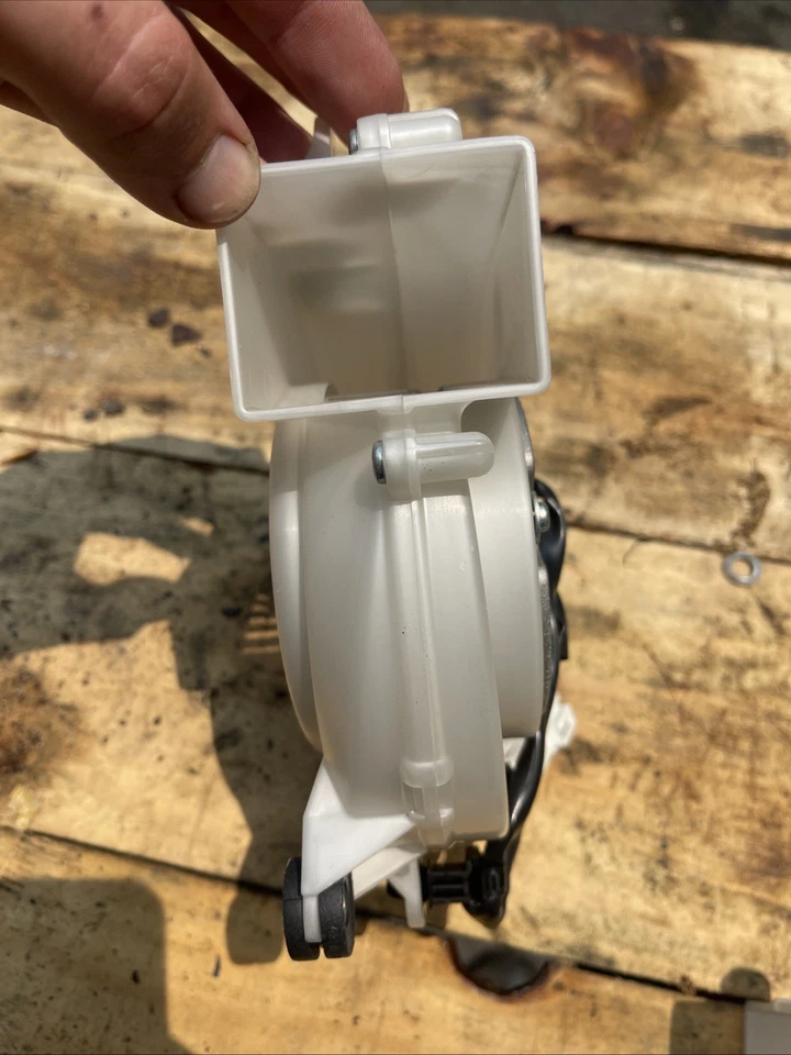 Toyota Prius 2012-15 enchufable 1,8 L tracción delantera en el motor soplador de aire acondicionado trasero G9230-47010 Foto 3 de 4