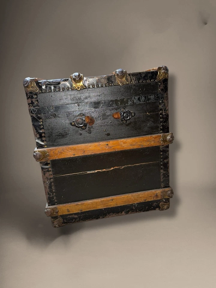 "Antiguo baúl de vapor victoriano de tapa plana con herrajes de latón, cofre de viaje de 34""" Foto 4 de 4