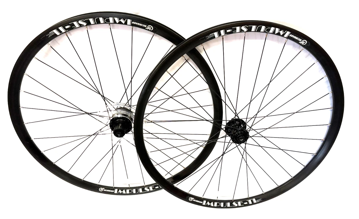 Paire De Roues Vélo Rétro 700x23C - Weinmann / Shimano - Occasion Bon état