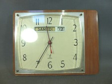 Ancienne horloge murale bois Jaz transition France date heure à pile vintage