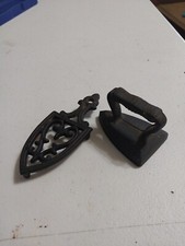Vintage Cast Iron Small Sad Iron and Trivet