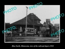 OLD POSTCARD SIZE PHOTO OF BLUE EARTH MINNESOTA RAILROAD DEPOT STATION c1910