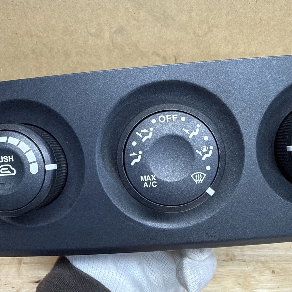 2007-2009 Kia Sorento LX AC Heater Climate Temperature Control 97250-3E360 OEM — 第 3/4 张图片