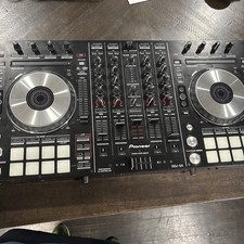 DDJ-SX Pioneer DJ Controller USB Powers on fine. No idea how to test it. W/Cords