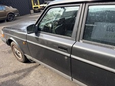 Porte avant et accessoires Volvo 240