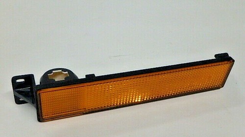 NOS Side Marker Lamp - Ford (FR3Z-15A201-A) MUSTANG - Picture 1 of 3