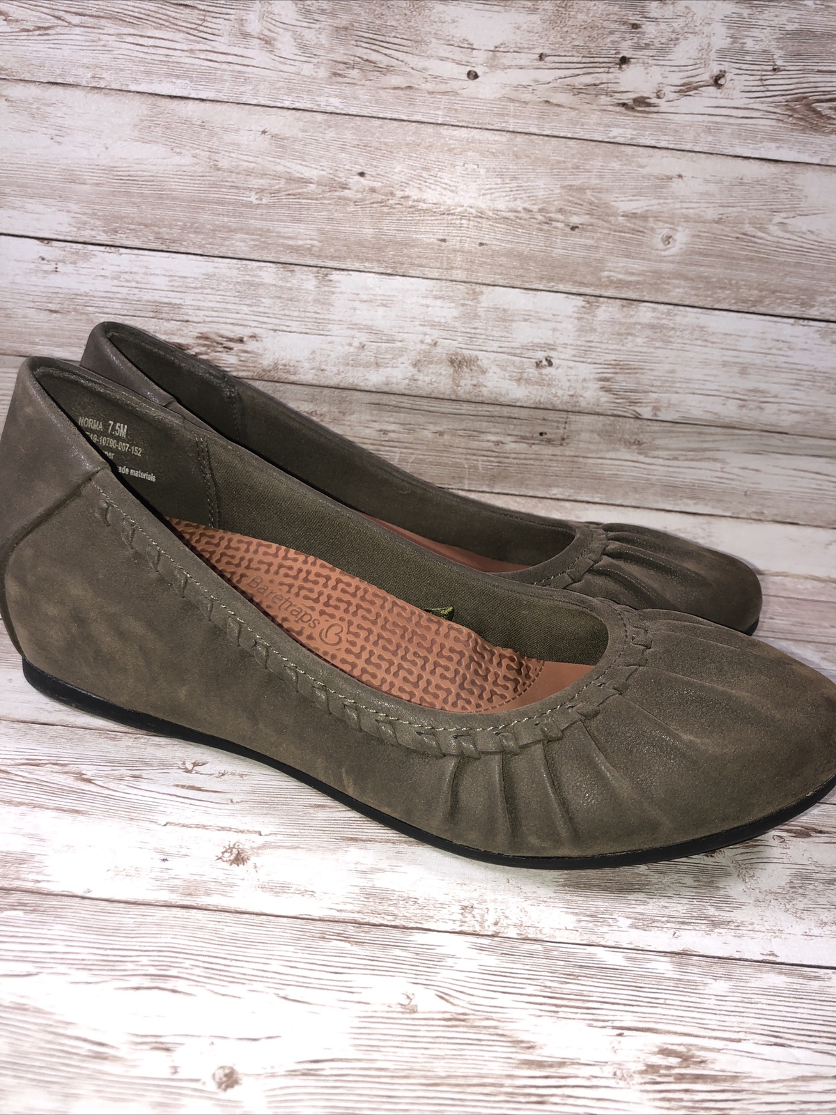 Baretraps Olive Green Norma Posture Plus SlipOn Flat… Gem