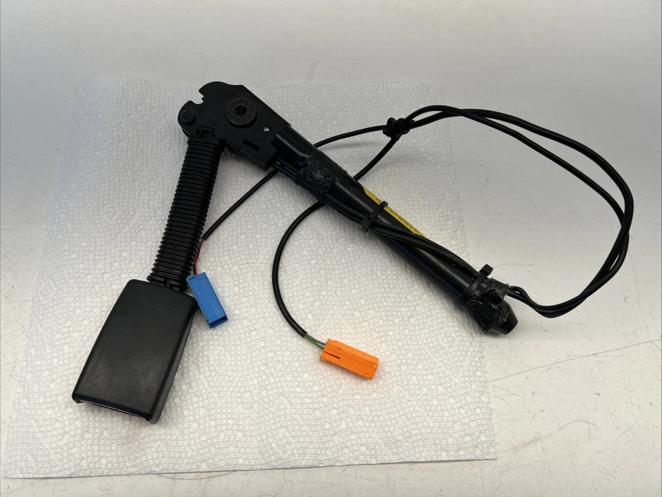 OEM HEBILLA DE CINTURÓN DE SEGURIDAD DELANTERO DERECHO 2008 2009 2010 2011 2012 LAND ROVER LR2 SE Foto 2 de 4