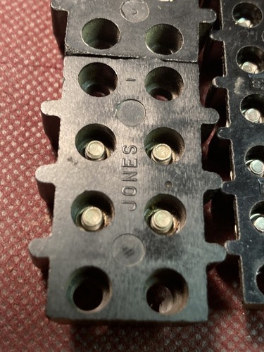 Lot Of 4, 1X2, 2X3 And 1X8 Jones Chicago TRW barrier terminal strip Connectors - Picture 4 of 7