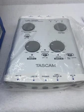 Tascam US-122L USB 2.0 Audio MIDI Interface ￼Tested Hi-Z, XLR, TRS, RCA Inputs