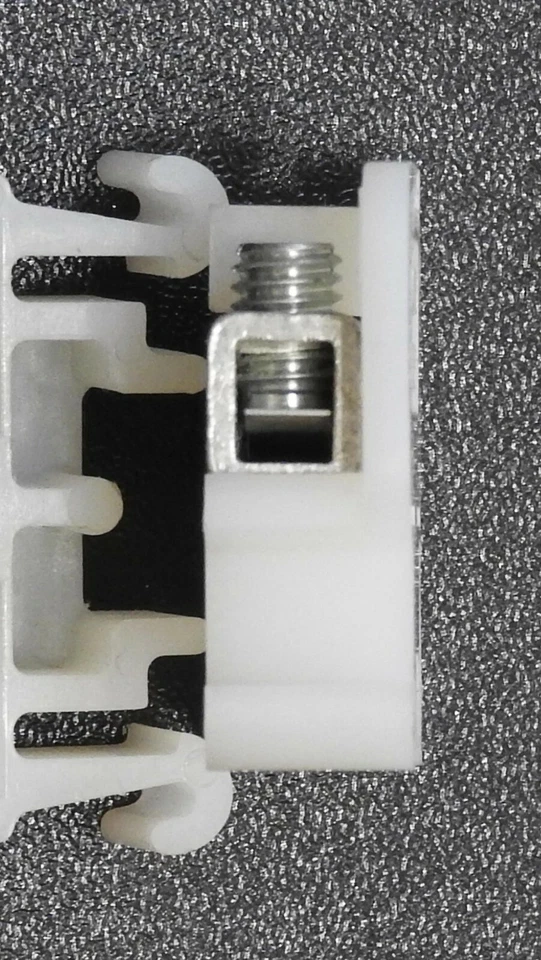 24 pieces Allen Bradley 1492-F1 and 7pcs of 1492-N17 - Image 4 of 4