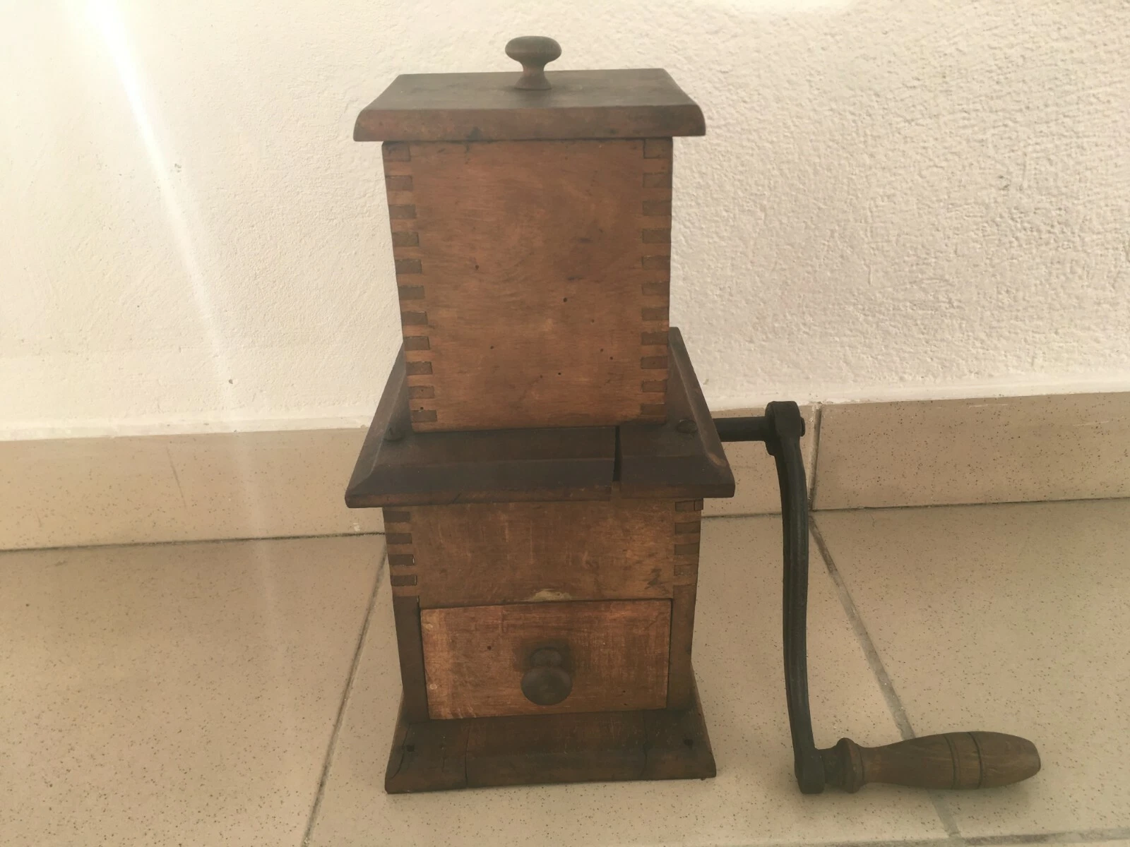 ANTIQUE VINTAGE GRINDER MILL GERMAN COFFEE GRAIN SEED SPICES FRUITS L-No.2 WORKS