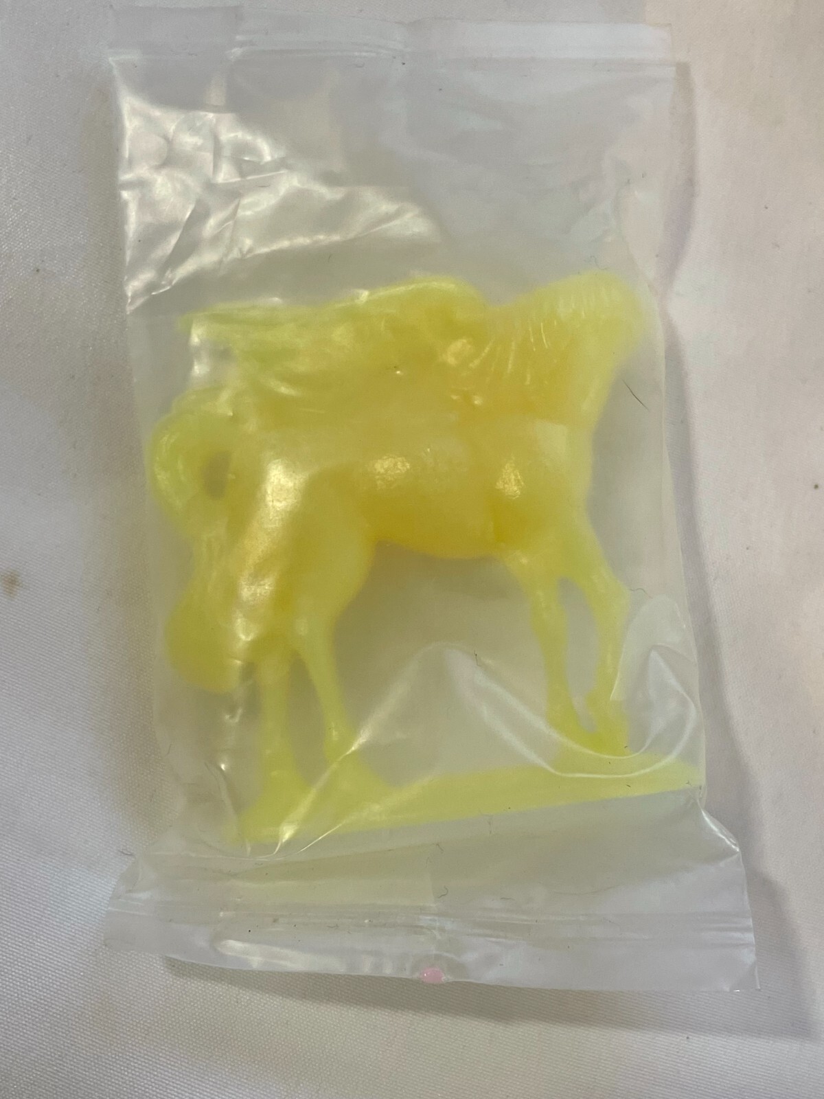 General Mills THE BERRY BEARS Fruit Snacks Color Changing Pegasus