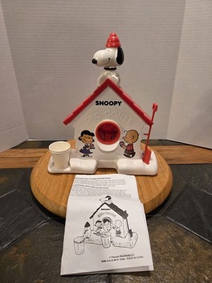 Snoopy Snow Cone Machine Peanuts Charlie Brown Cra-Z-Art Shave Ice