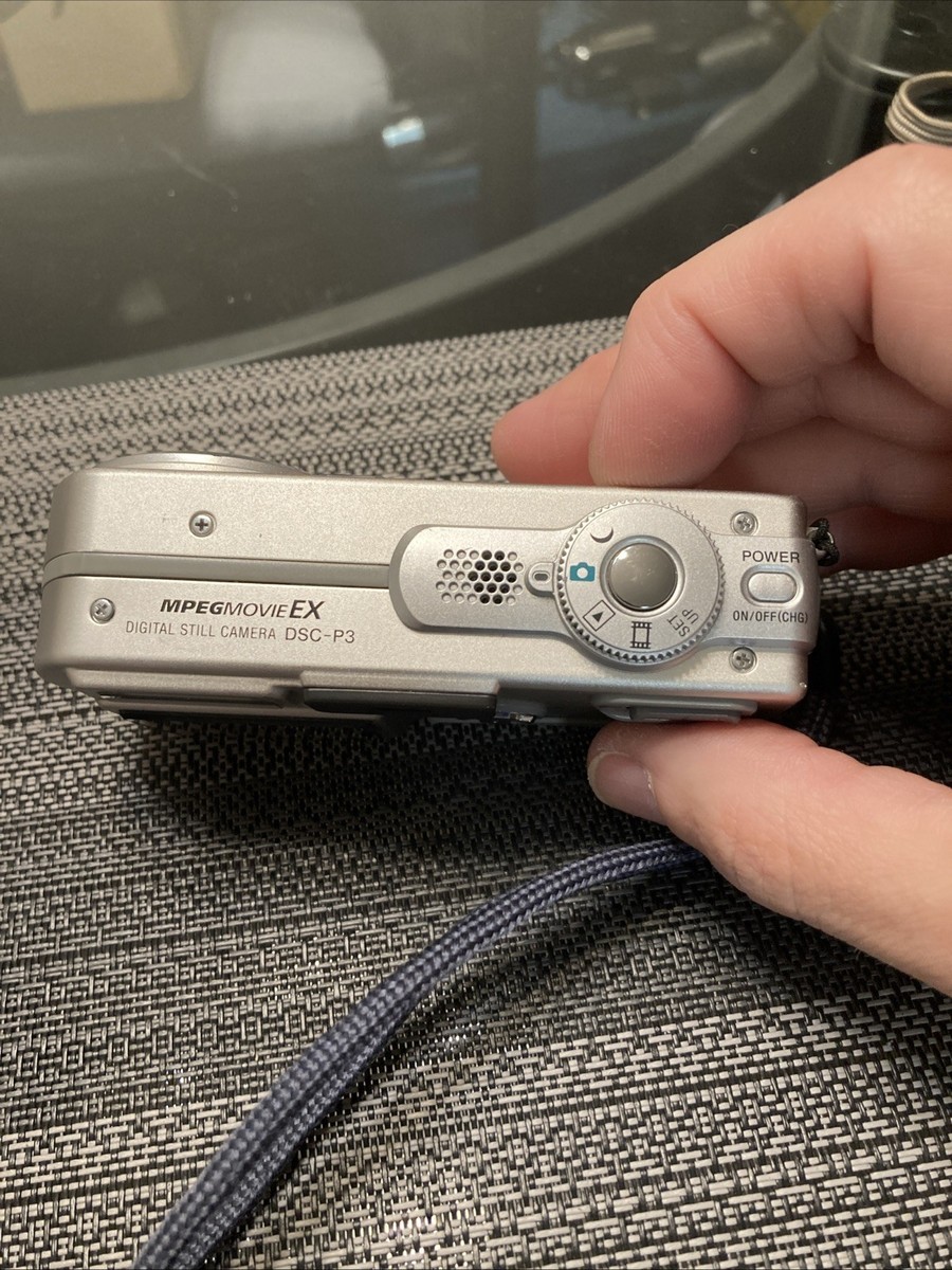 Sony Cyber-Shot DSC-P3 Digital Camera 2.8MP Made Japan No Battery