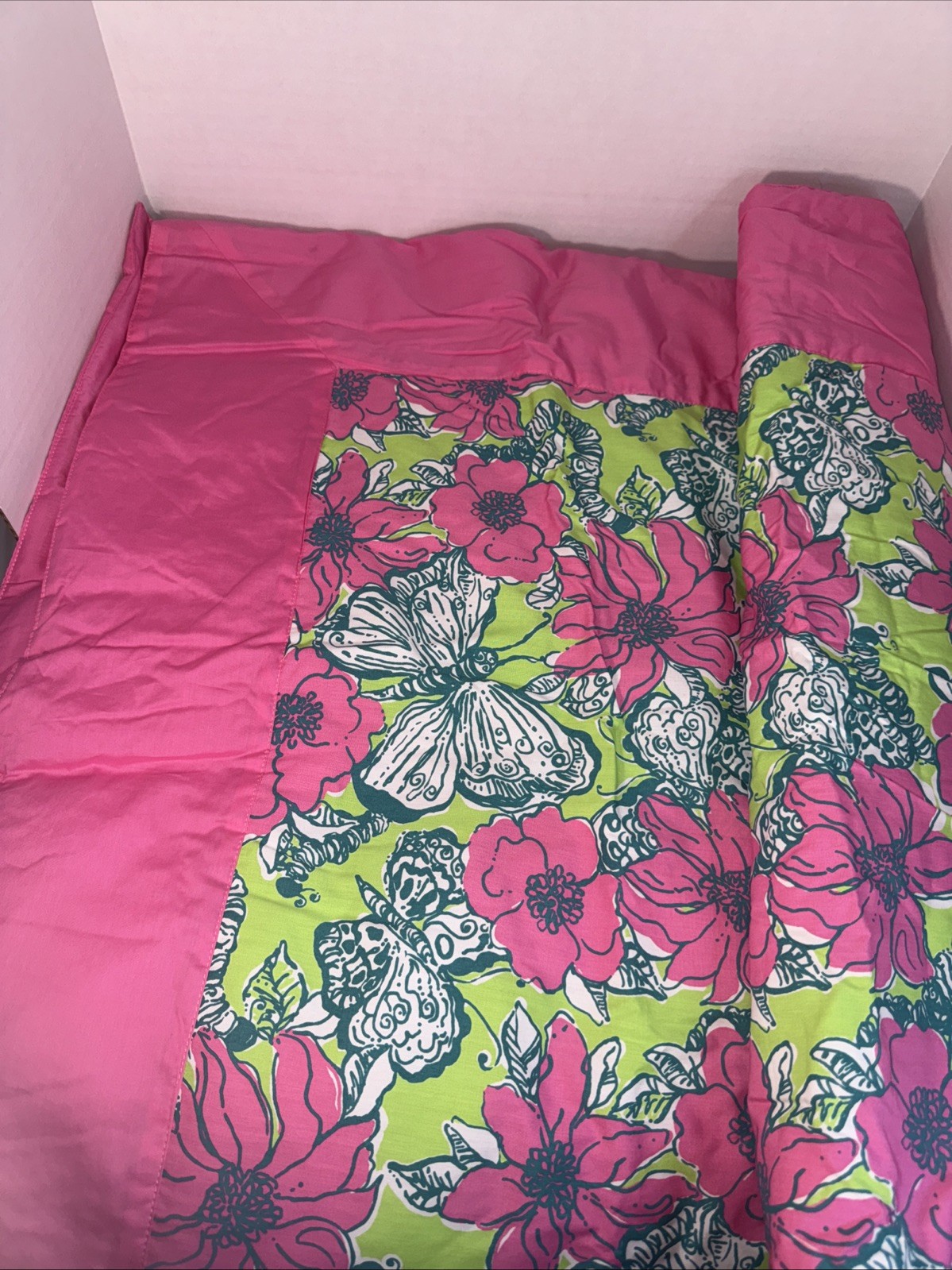 NEW Lilly Pulitzer Picnic Blanket New Green Bloomin Cacoonin Floral Pink Bedding