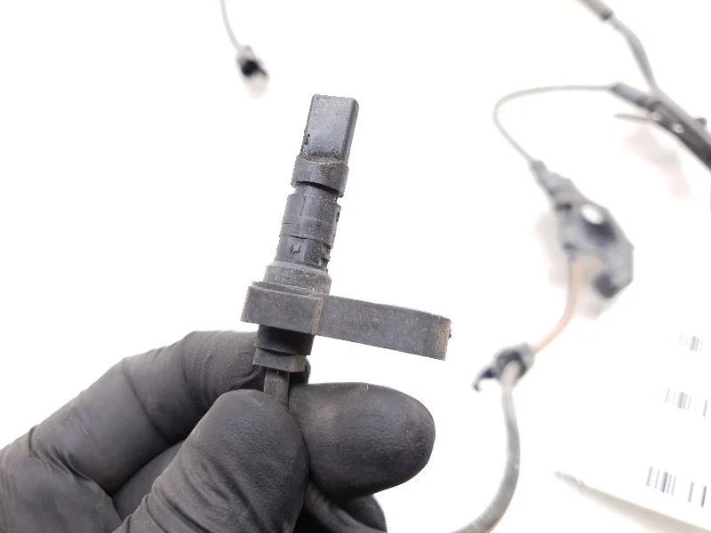 11 12 13 14 15 16 17 LEXUS CT200H 1,8 L LADO DEL CONDUCTOR CONJUNTO SENSOR ABS DELANTERO  Foto 2 de 4