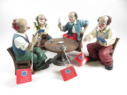 Guild Clown Skat Club - 4 Figures 1 Table - Great Condition