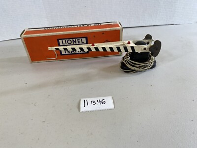 Lionel Electric Trains Automatic Crossing gate box No. 252 model gate 11B46