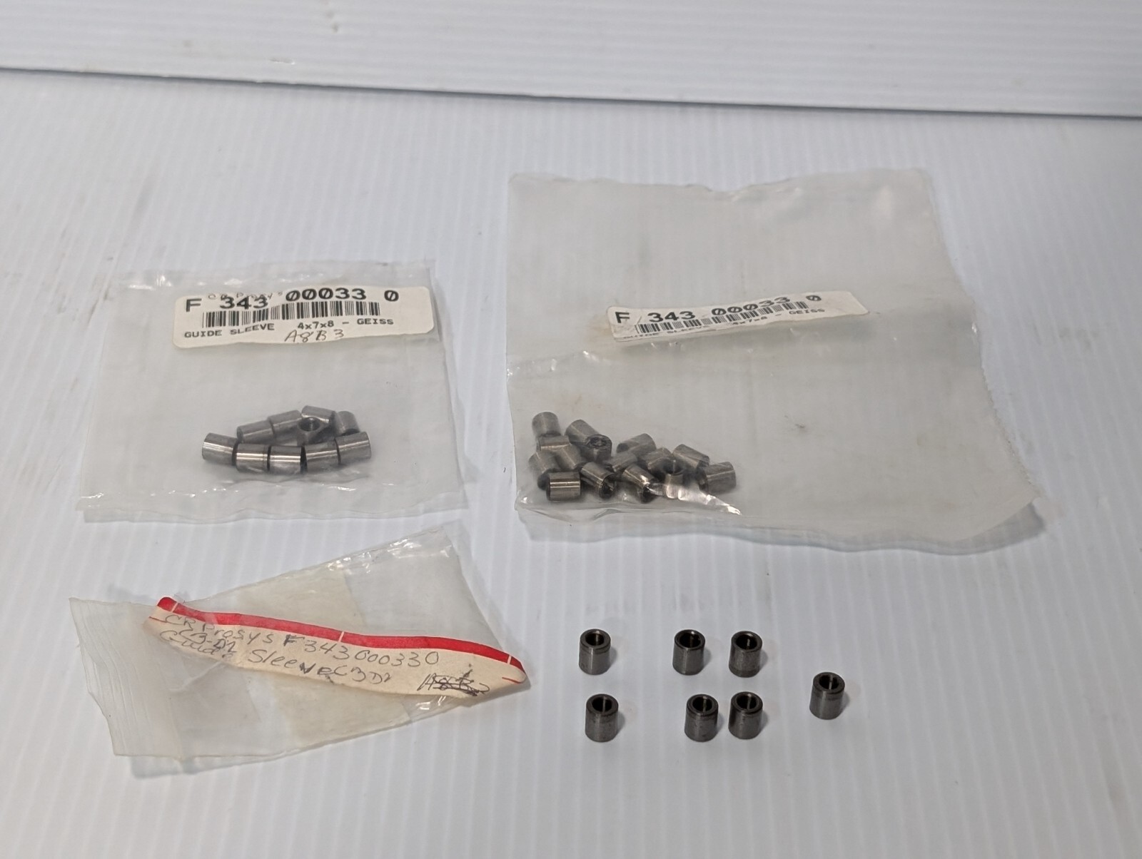 Lot of 32 CR Prosys C3-D2 Guide F343000330 Guide Sleeve 4X7X8 - GEISS