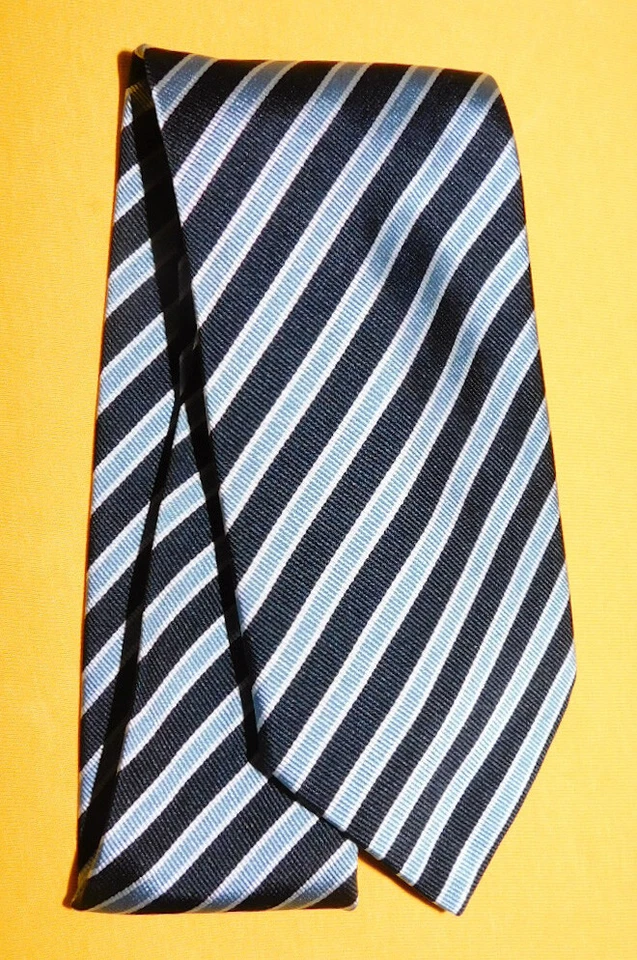 CORBATA A RAYAS HOMBRE AQUASCUTUM HECHA EN INGLATERRA AZUL/AZUL CLARO - CORBATAS - CORBATAS PARA EL CUELLO. Foto 2 de 3