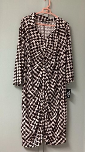 Mlle Gabrielle Kleid Damen Übergröße 3X Braun Geometrisches Muster Rüschen 3/4 Arm Neu