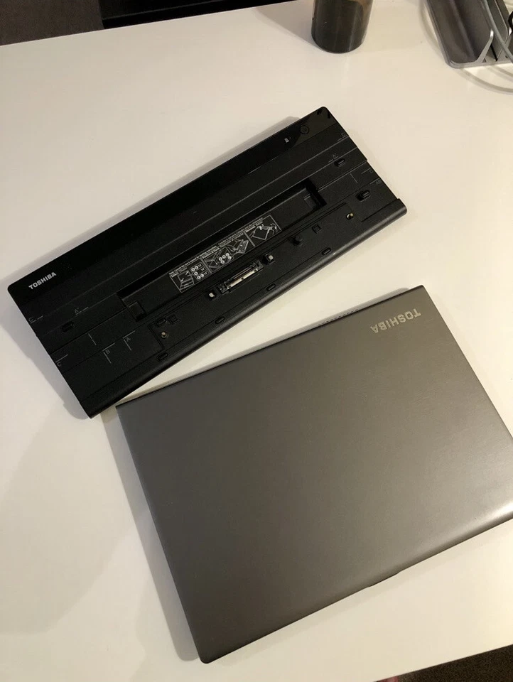 Toshiba Z30-B 1TB SSD 12GB RAM 13" LAPTOP + DOCK STATION - Image 3 of 4