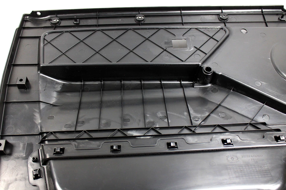 Panel Interior Derecho Frontal LADA NIVA M Desde BJ 2012 Negro 21214-6102012 - Imagen 3 de 4